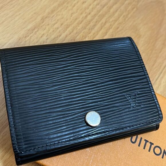 Louis Vuitton Epi Noir Flap cardholder - Picture 9 of 13